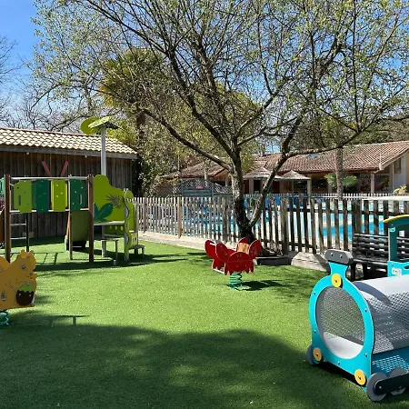 Cottage Premium 24M2 - Camping Les Ecureuils ארס