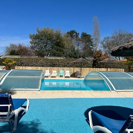 Cottage Premium 24M2 - Camping Les Ecureuils * ארס